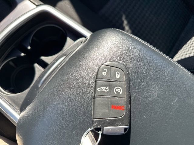 Used 2023 Dodge Charger SXT image 28