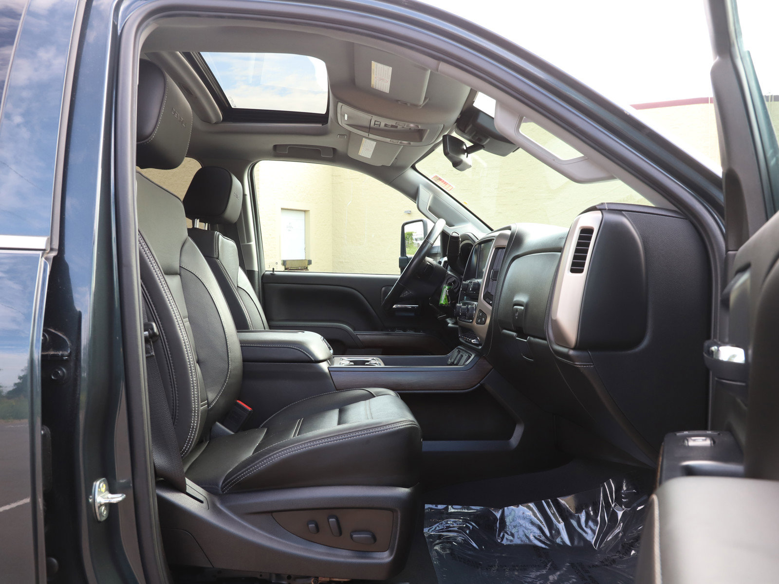 Used 2019 GMC Sierra 2500 Denali AWD/4WD image 12