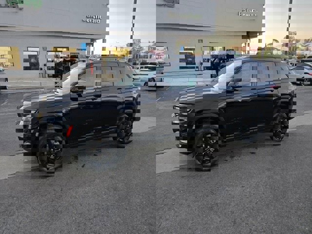 New 2025 Jeep Grand Cherokee Altitude