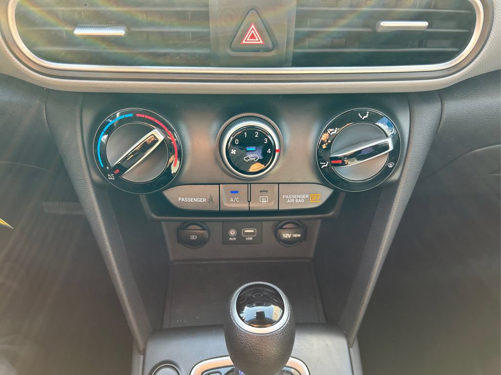 Used 2019 Hyundai Kona SE FWD image 23