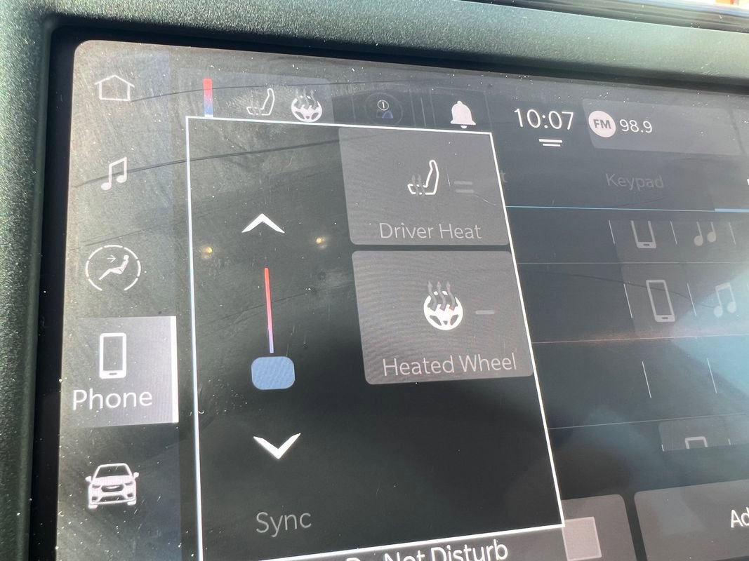 Used 2022 Chrysler Voyager LX image 27