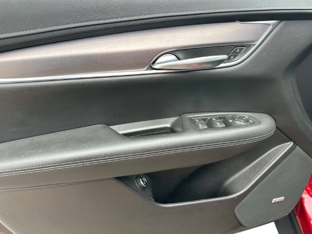Used 2024 Cadillac XT5 Luxury FWD image 17