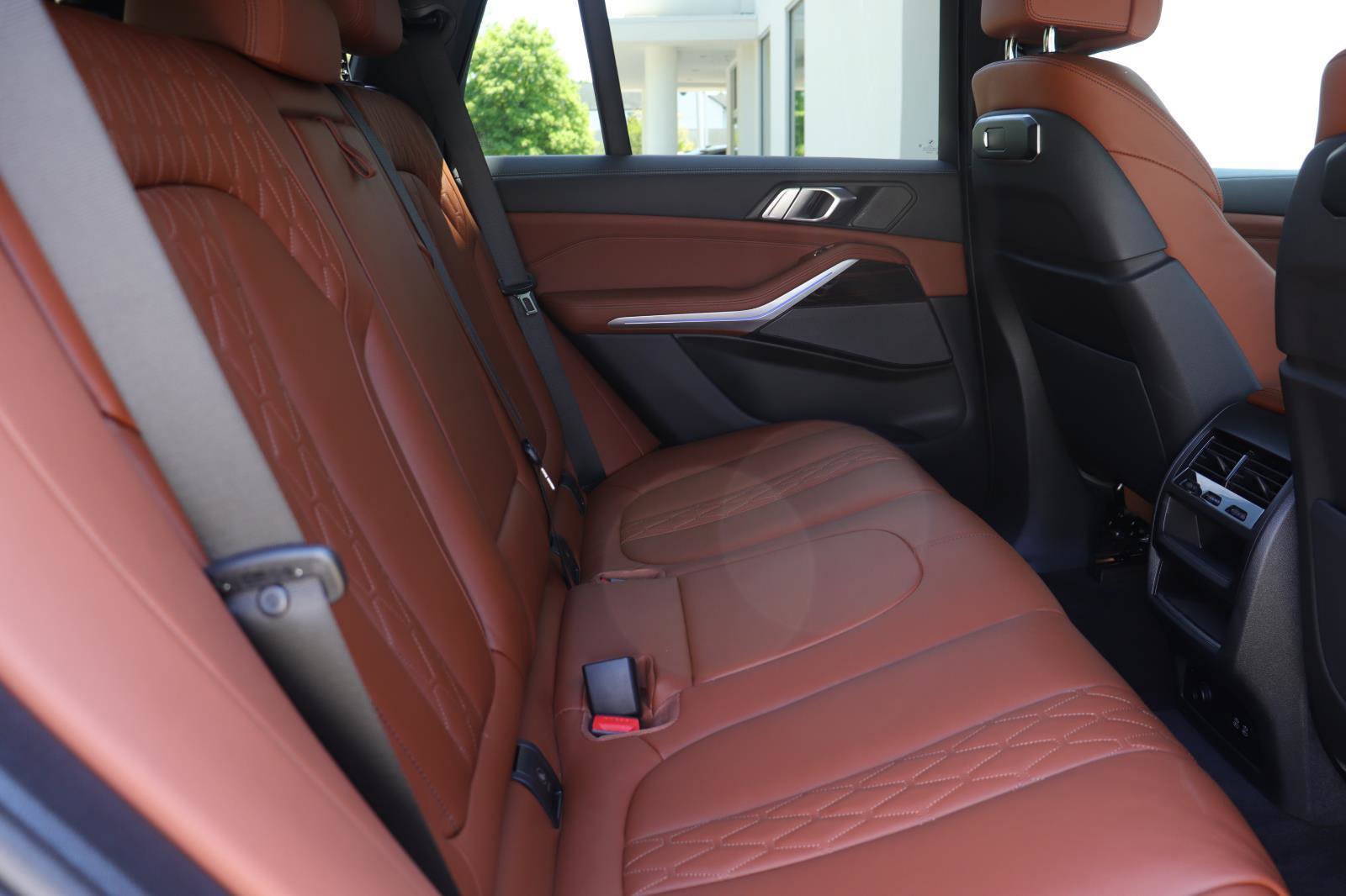 Used 2024 BMW X5 sDrive40i w/ M Sport Package image 22