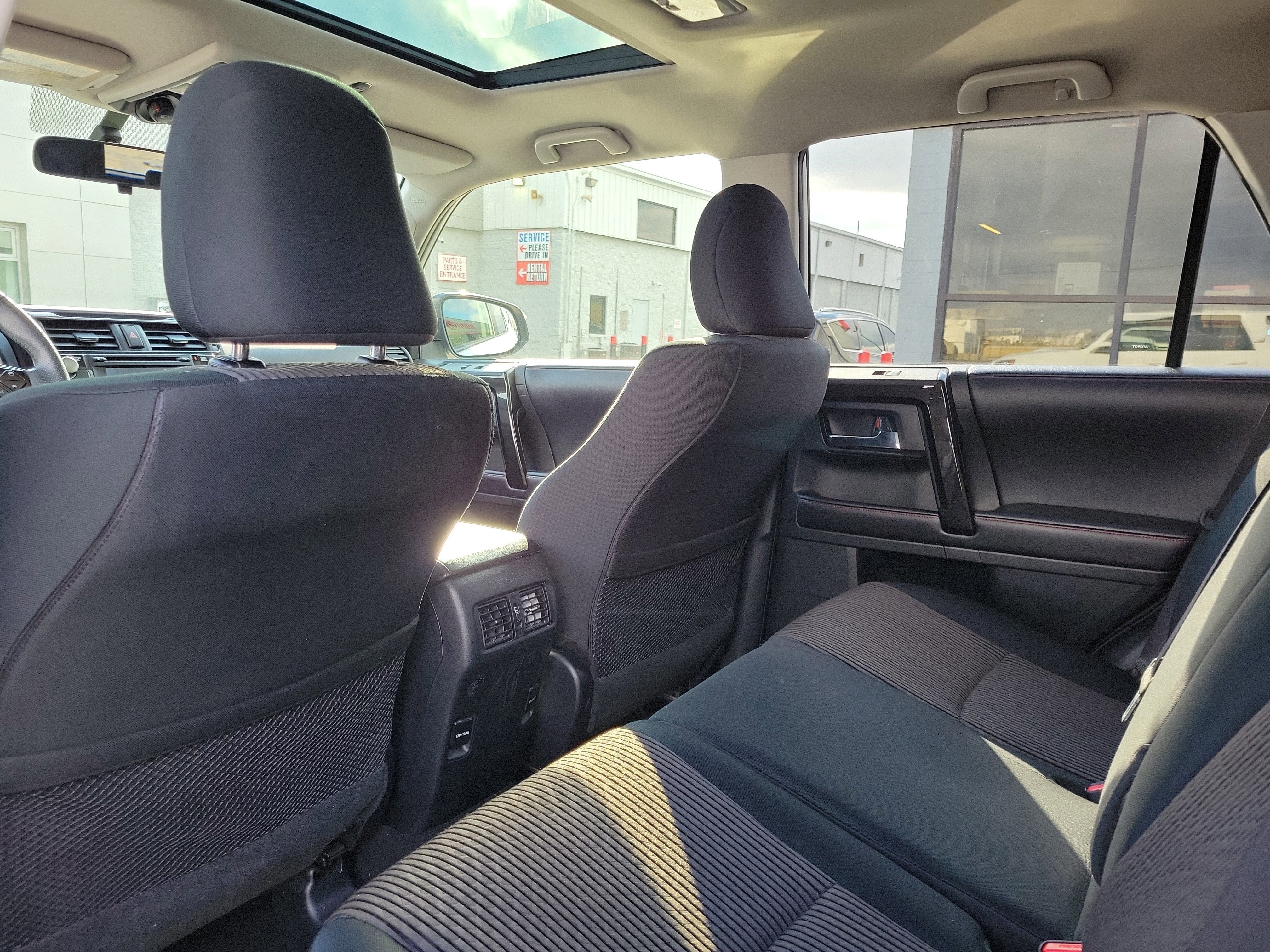 Used 2017 Toyota 4Runner TRD Off-Road image 14