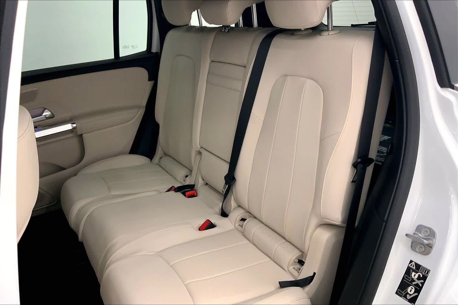 New 2026 Mercedes-Benz GLB 250 image 7