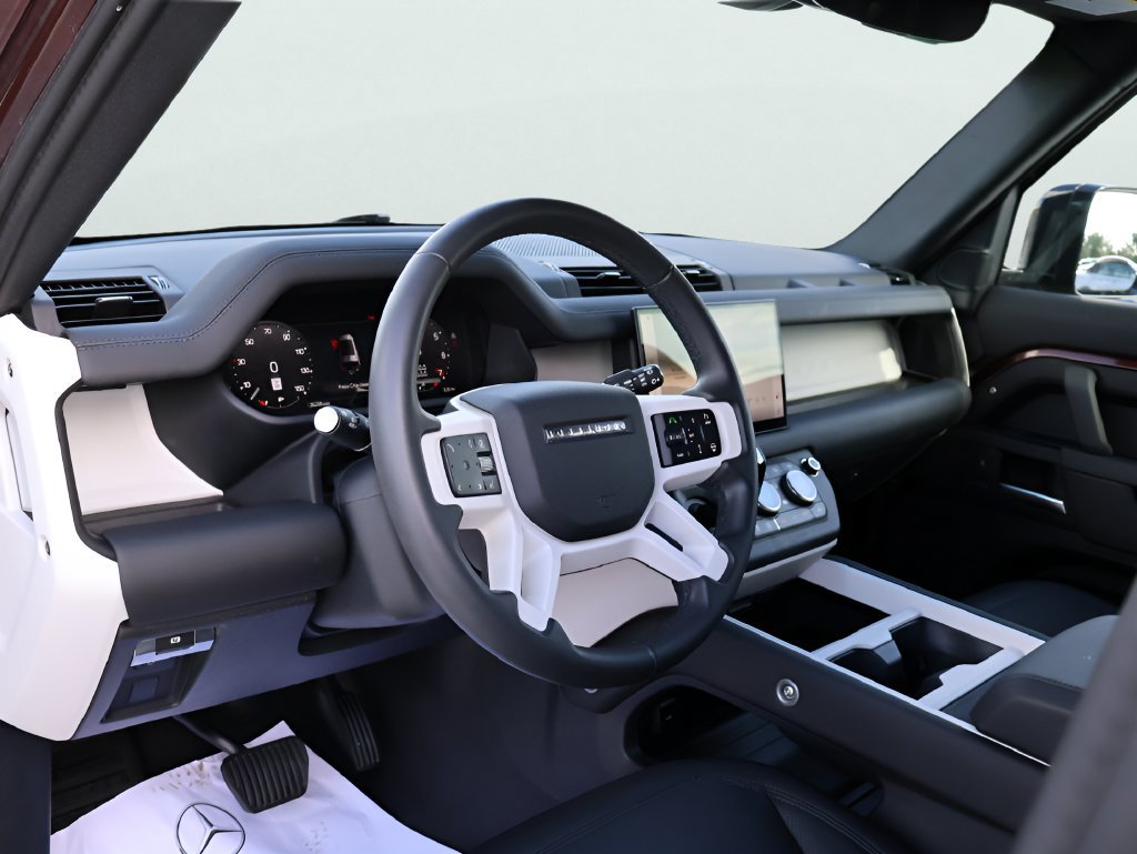 Certified 2025 Land Rover Defender 130 X-Dynamic SE AWD/4WD image 16