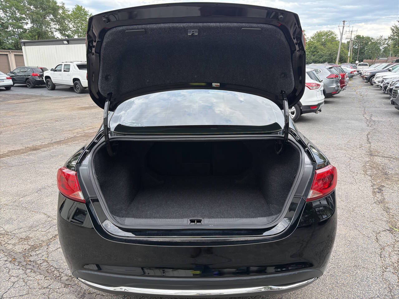 Used 2015 Chrysler 200 Limited w/ Convenience Group FWD image 25