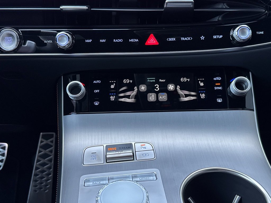 New 2026 Genesis GV70 3.5T Sport Advanced image 9