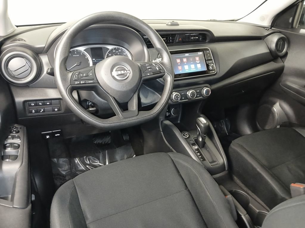 Used 2023 Nissan Kicks S image 9