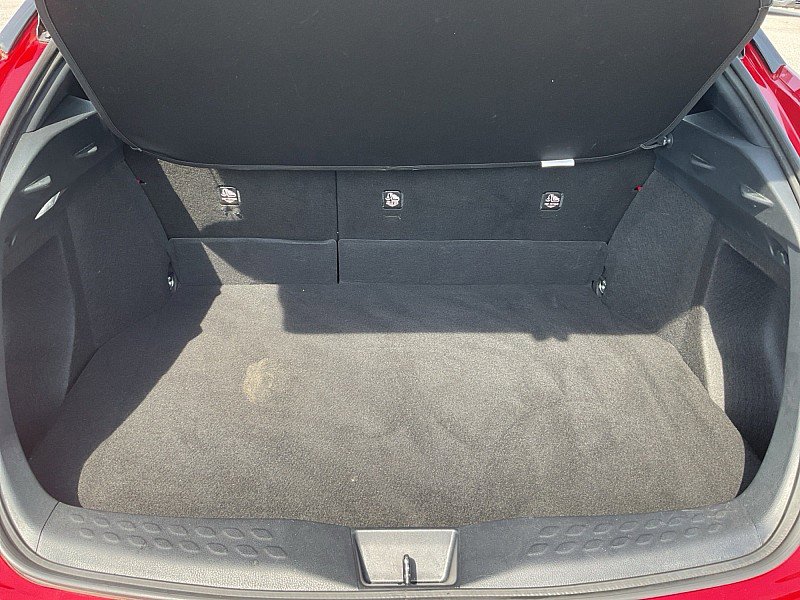 Used 2021 Toyota C-HR XLE FWD image 14