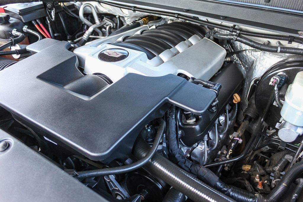 Used 2015 Cadillac Escalade Premium image 35