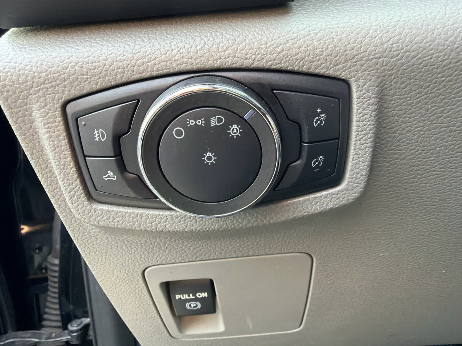 Used 2020 Ford F150 XL w/ Equipment Group 101A Mid AWD/4WD image 15
