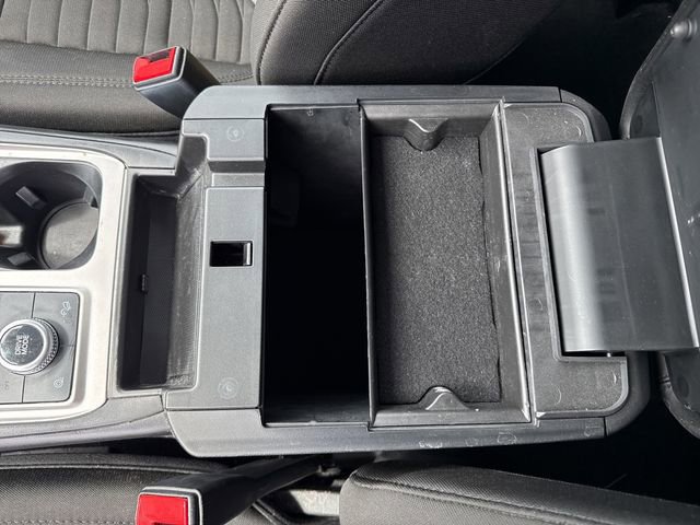 Used 2021 Ford Explorer XLT image 18