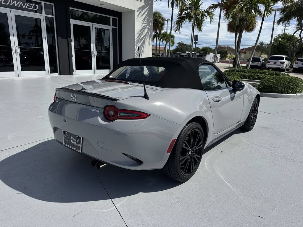 Used 2025 MAZDA MX-5 Miata Club RWD image 3