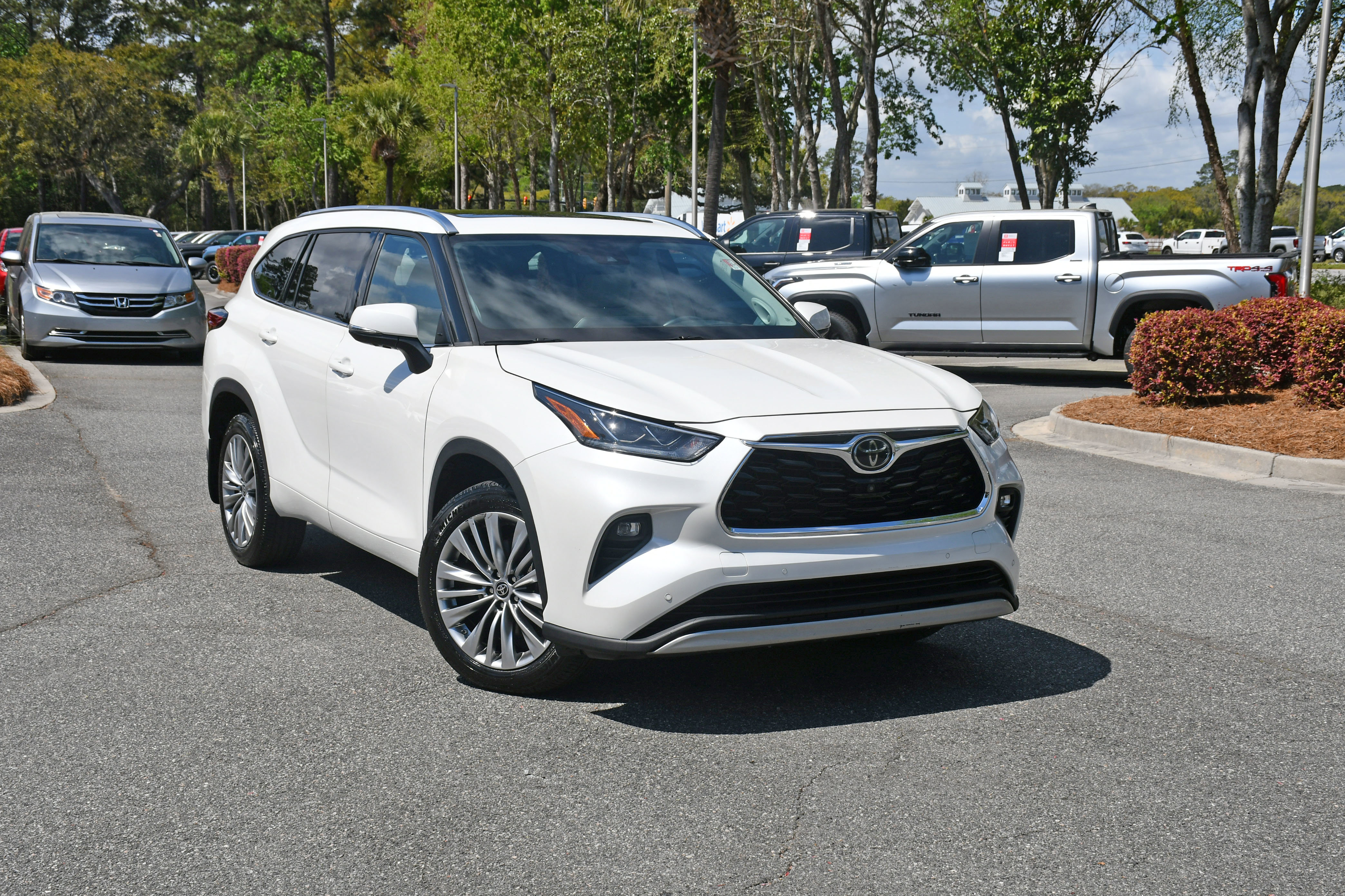 Used 2021 Toyota Highlander Platinum image 6