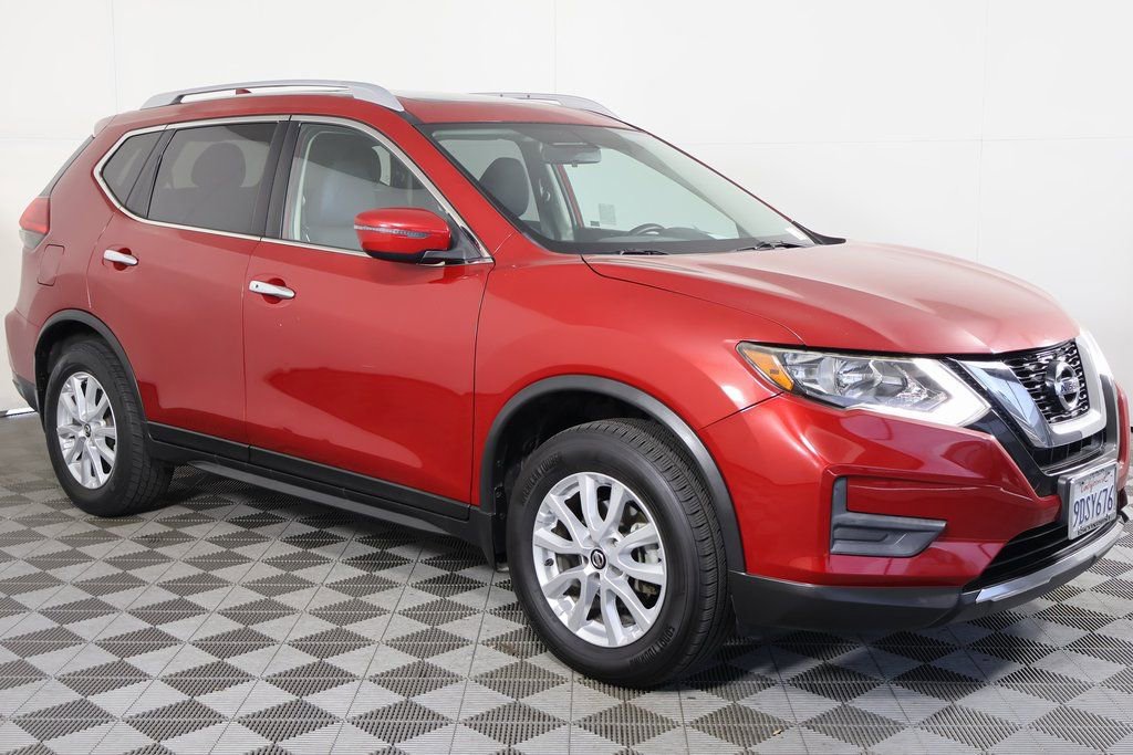 Used 2017 Nissan Rogue SV FWD image 3