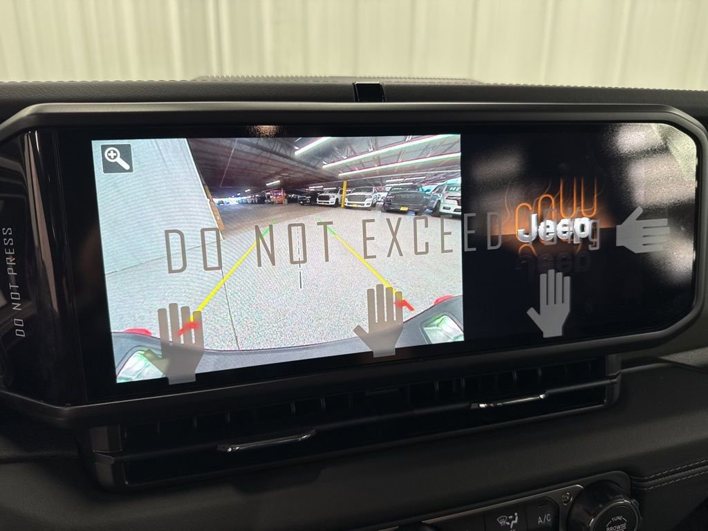 New 2026 Jeep Gladiator Mojave image 19