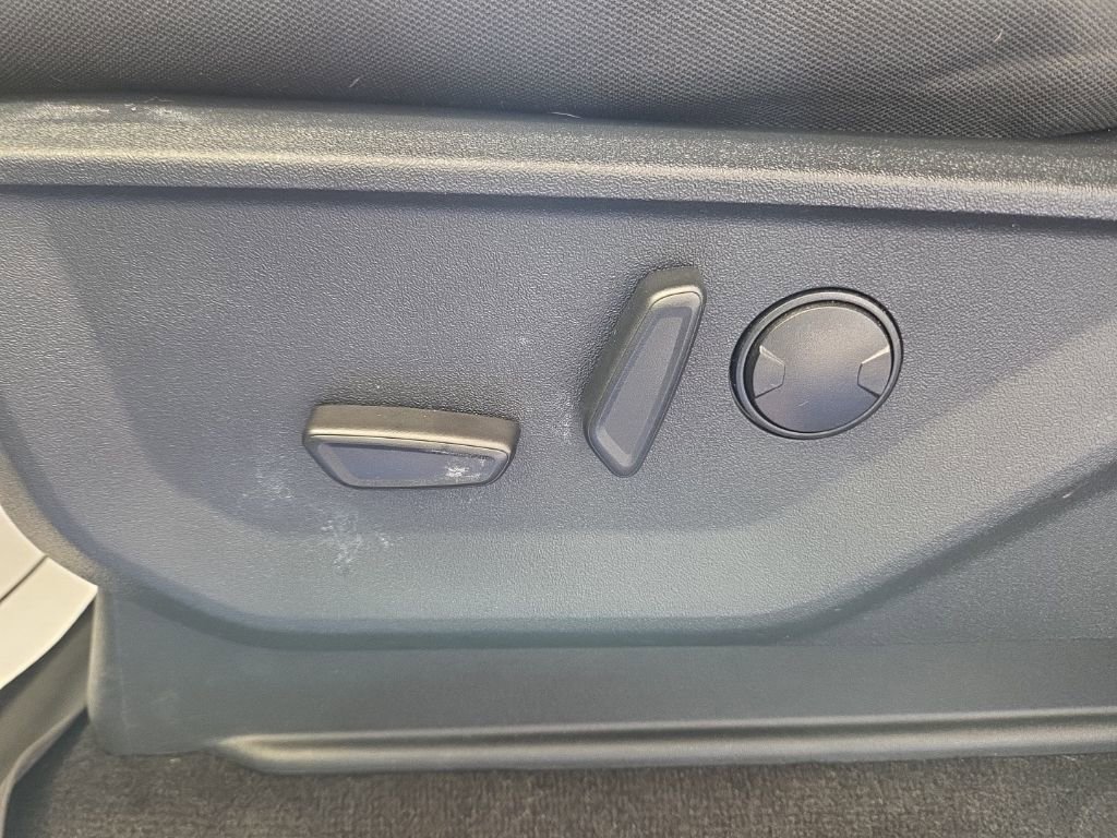 Used 2022 Ford F150 XLT w/ Equipment Group 302A High image 11