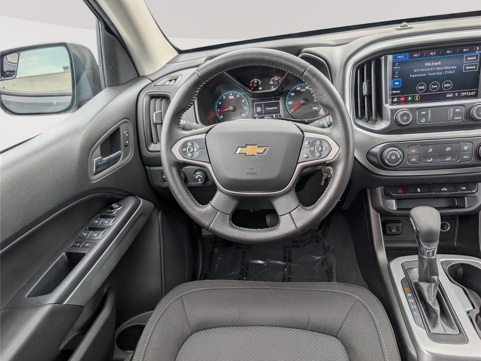 Used 2022 Chevrolet Colorado LT AWD/4WD image 17