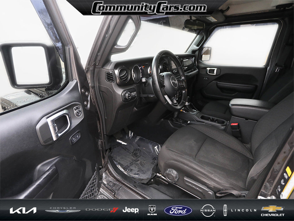 Used 2020 Jeep Gladiator Sport image 13