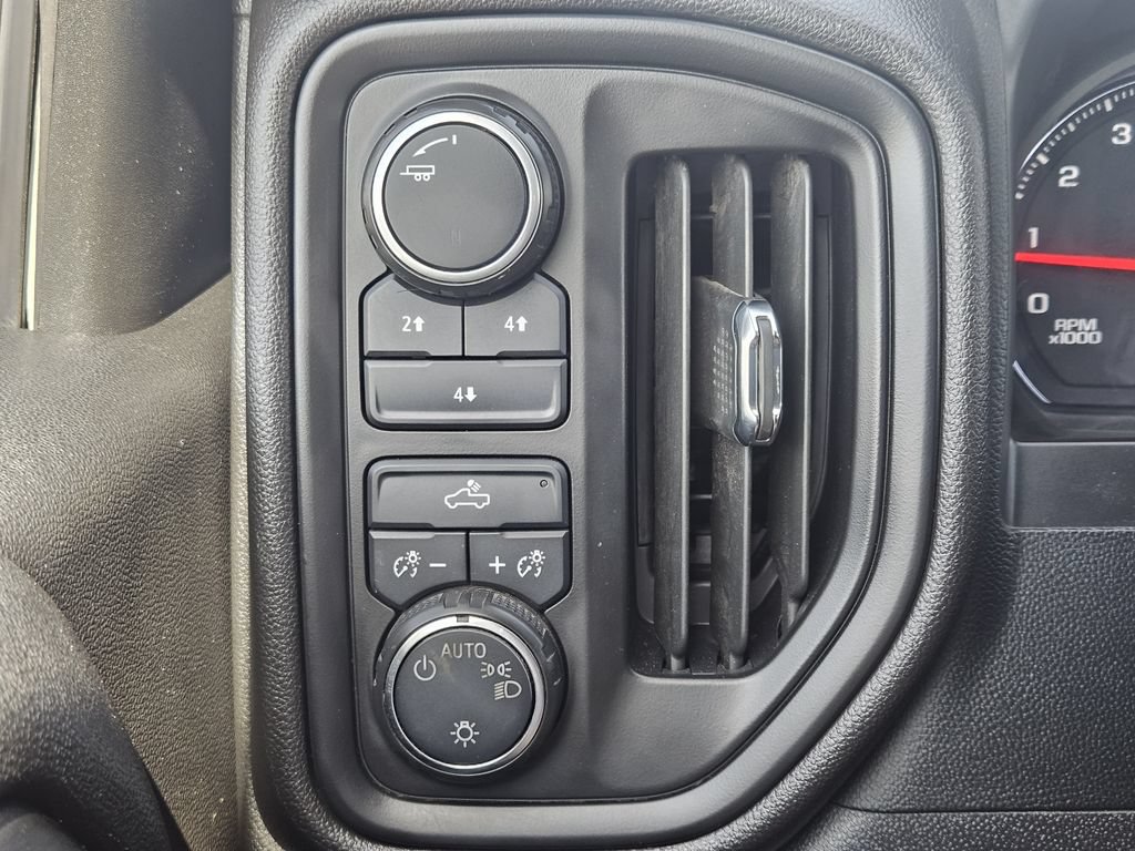 Used 2022 Chevrolet Silverado 2500 W/T w/ WT Convenience Package AWD/4WD image 19