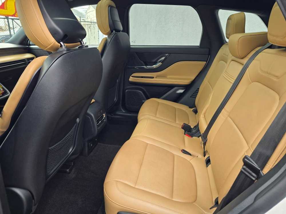 Used 2022 Lincoln Corsair Reserve w/ Equipment Group 201A image 32