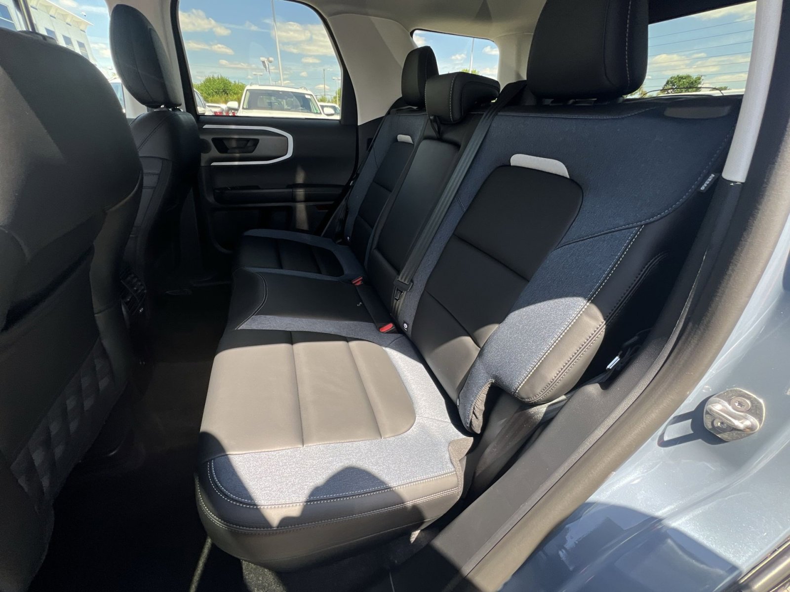 Used 2025 Ford Bronco Sport Outer Banks w/ Outer Banks Tech Package+ AWD/4WD image 32