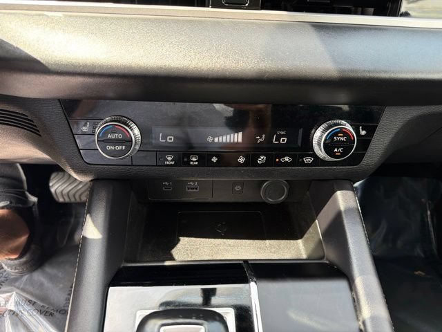 Used 2024 Mitsubishi Outlander SE Black Edition AWD/4WD image 26