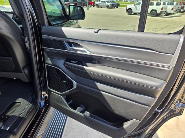 New 2026 Jeep Grand Wagoneer Limited AWD/4WD image 17