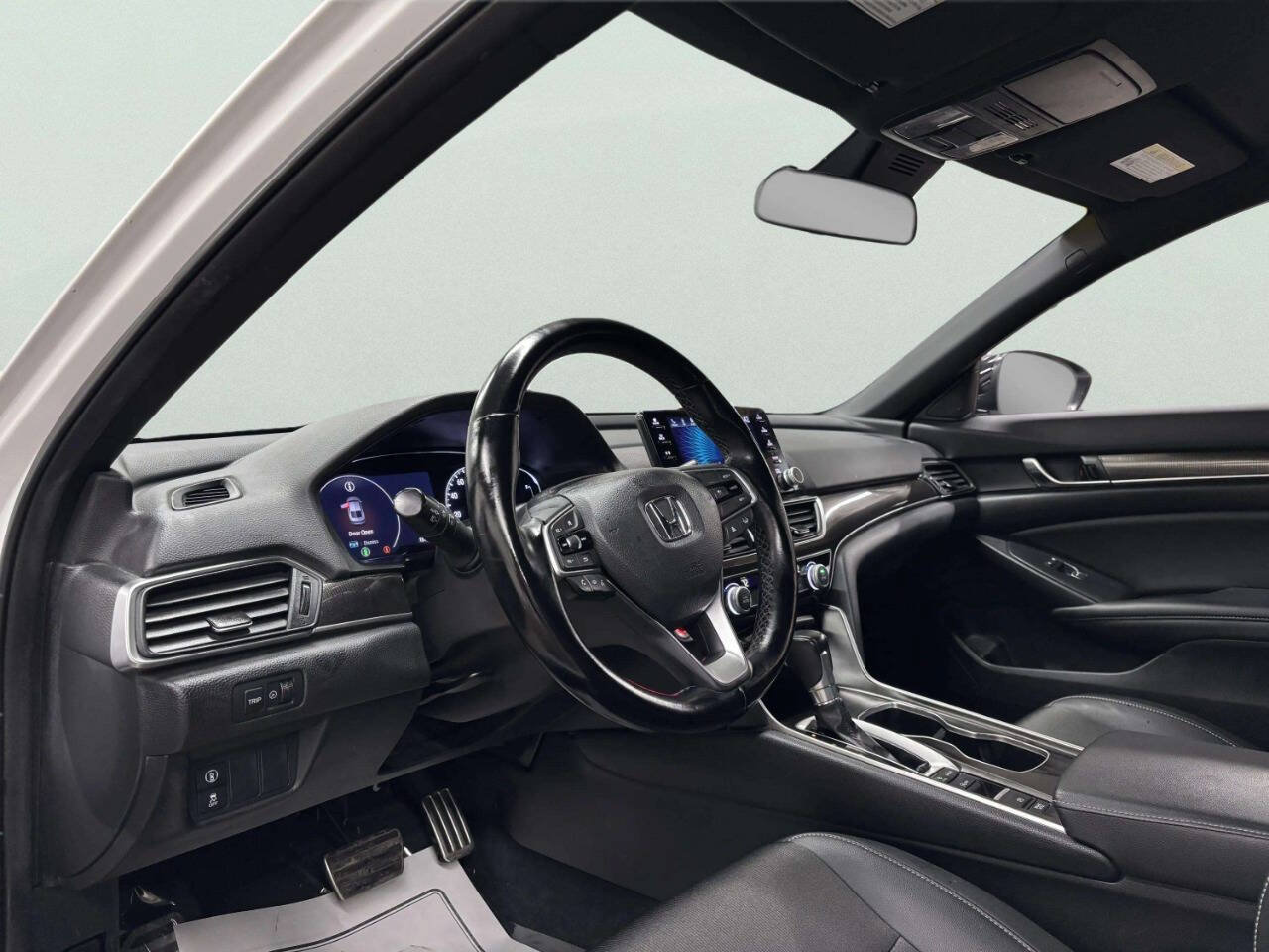 Used 2022 Honda Accord Sport image 11
