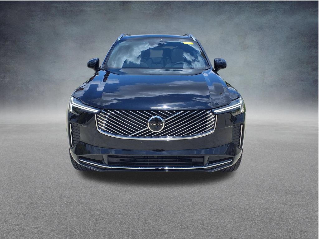 New 2026 Volvo XC90 B5 Plus w/ Protection Package Premier AWD/4WD image 2