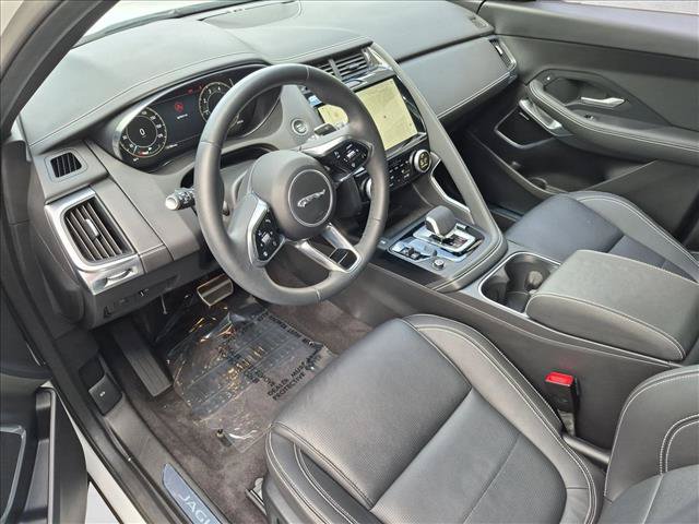 Certified 2024 Jaguar E-PACE R-Dynamic SE AWD/4WD image 8