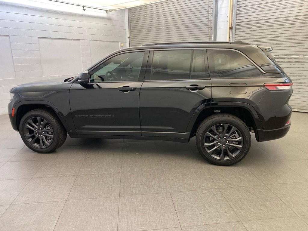 Certified 2026 Jeep Grand Cherokee Limited AWD/4WD image 11