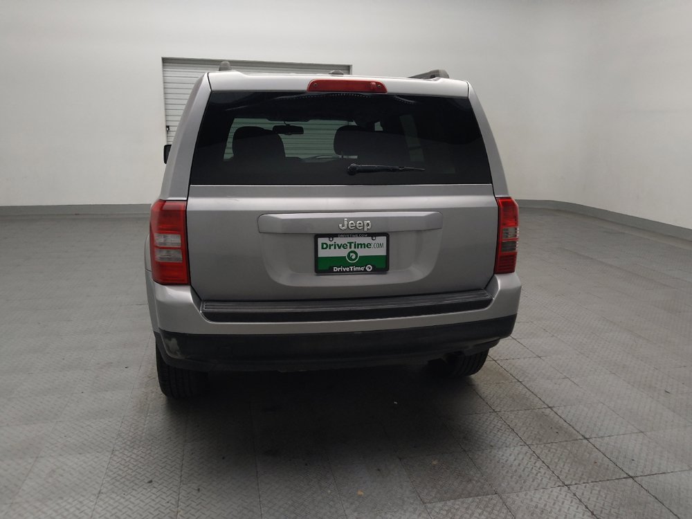 Used 2016 Jeep Patriot Latitude FWD image 6