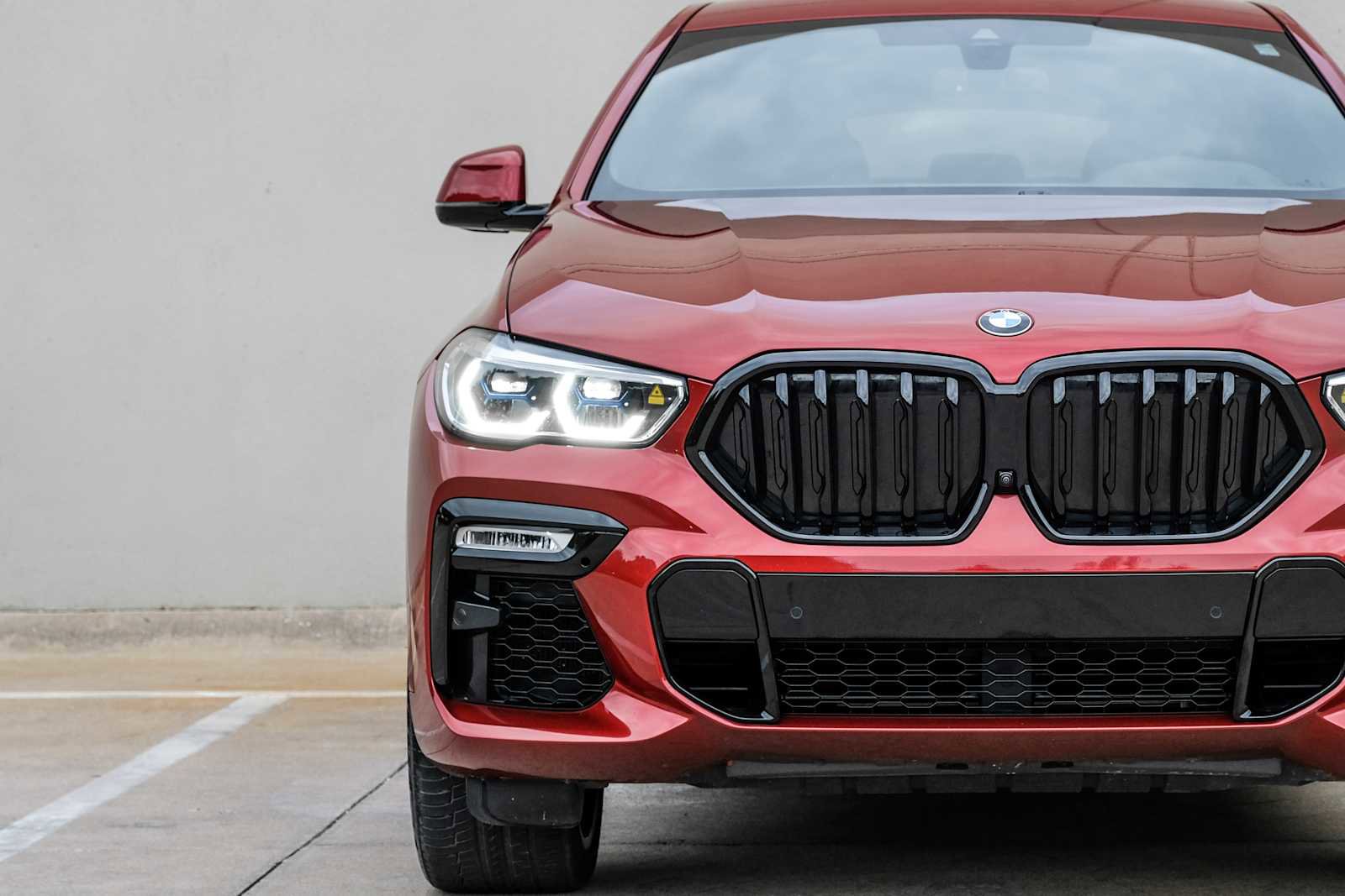 Used 2021 BMW X6 M50i w/ Executive Package image 47