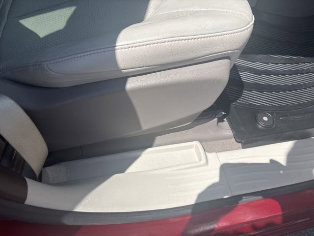 Used 2021 Chrysler Pacifica Touring-L FWD image 36