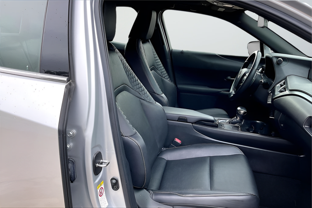 Used 2019 Lexus UX 200 w/ Premium Package FWD image 26