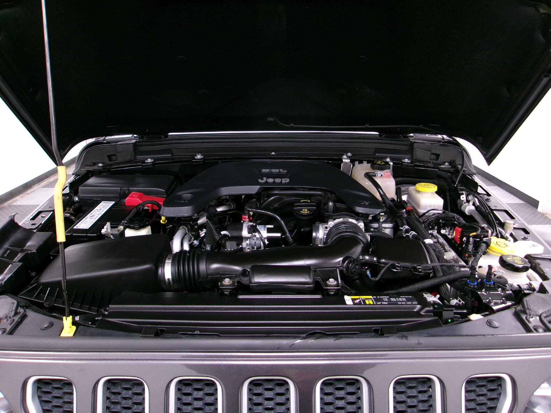 Used 2020 Jeep Wrangler Unlimited Sahara image 18