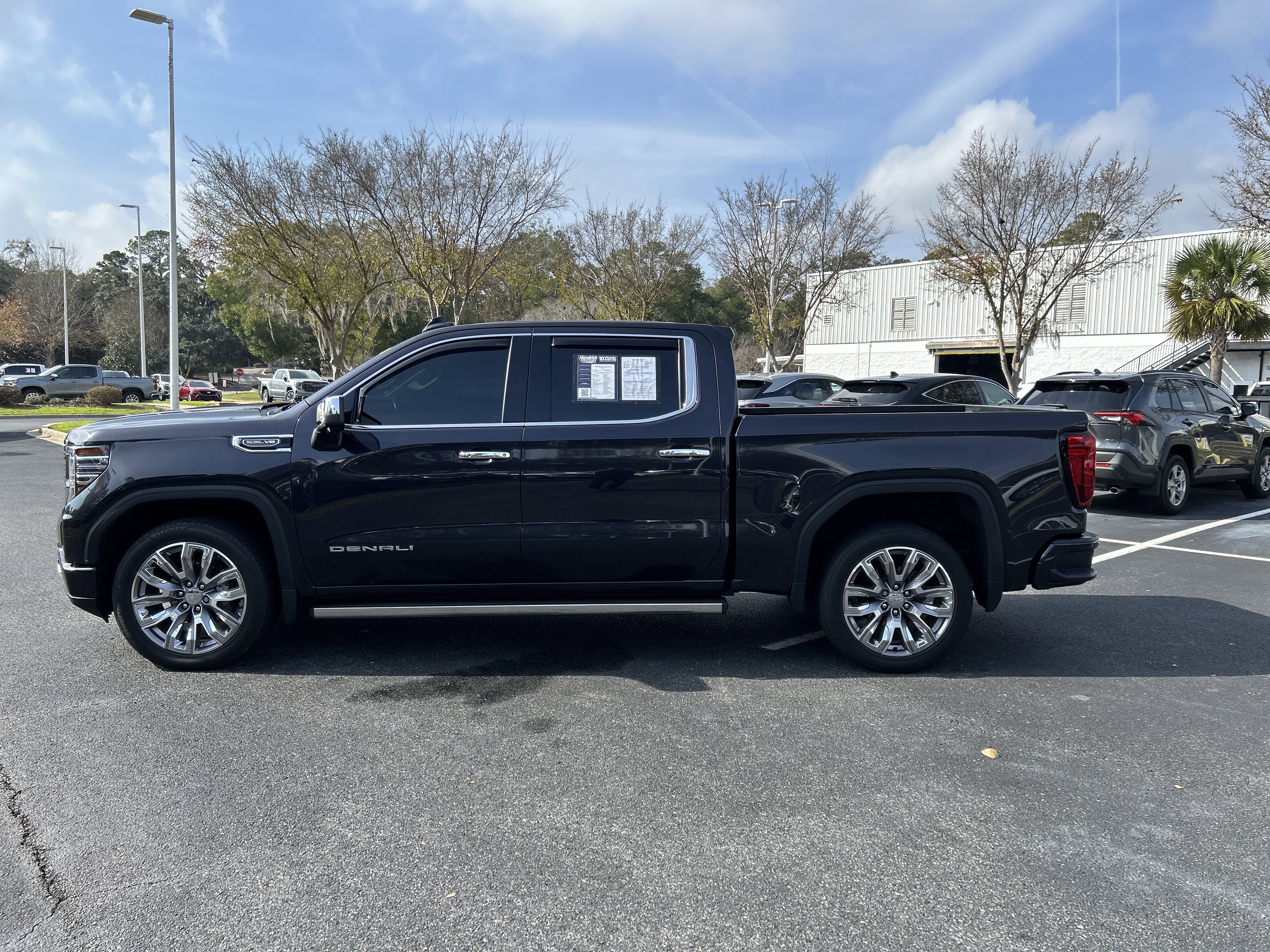 Used 2022 GMC Sierra 1500 Denali w/ Denali Reserve Package image 6