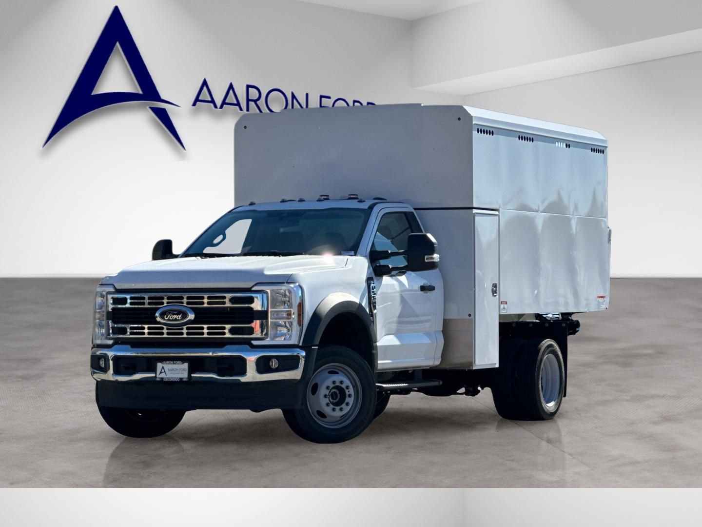 New 2025 Ford F550 4x4 Regular Cab Super Duty w/ XL Chrome Package image 2