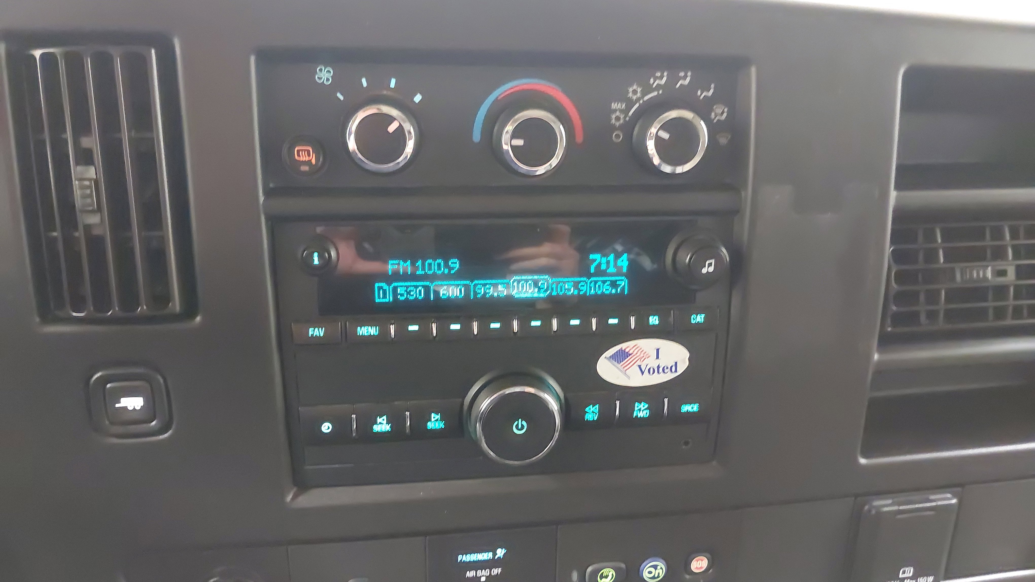 Used 2020 Chevrolet Express 2500 w/ Driver Convenience Package image 20