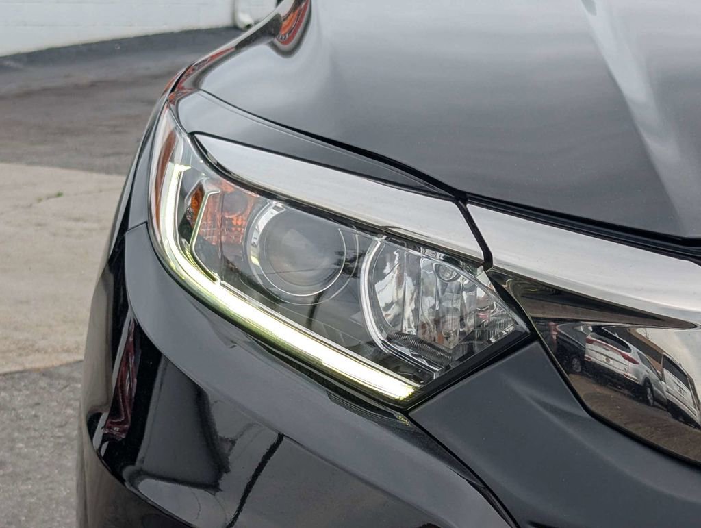 Used 2021 Honda HR-V LX image 11