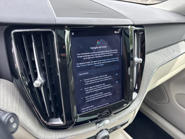 Used 2023 Volvo XC60 B5 Plus AWD/4WD image 22