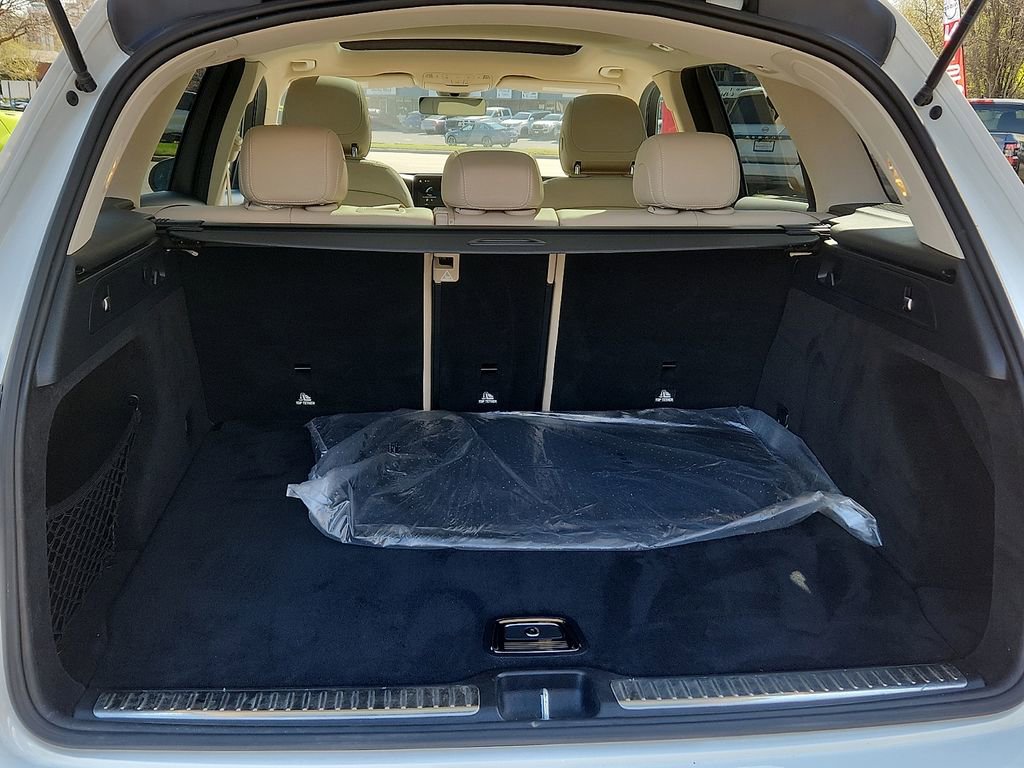 Used 2021 Mercedes-Benz GLC 300 4MATIC image 29