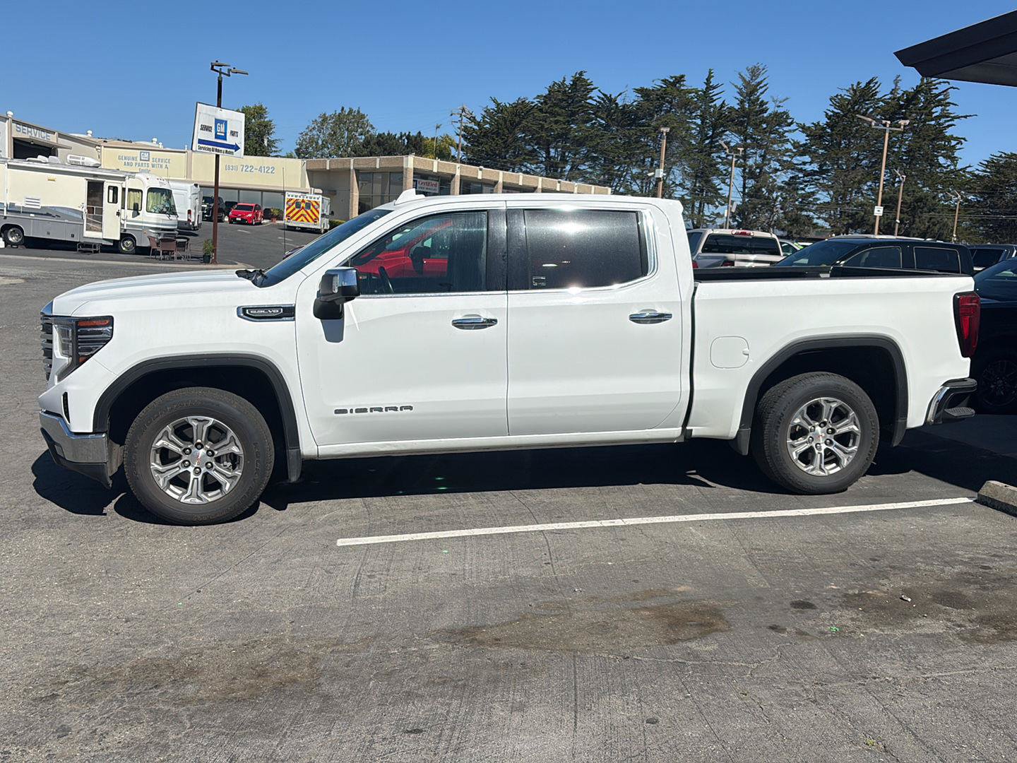 Used 2025 GMC Sierra 1500 SLT RWD image 2