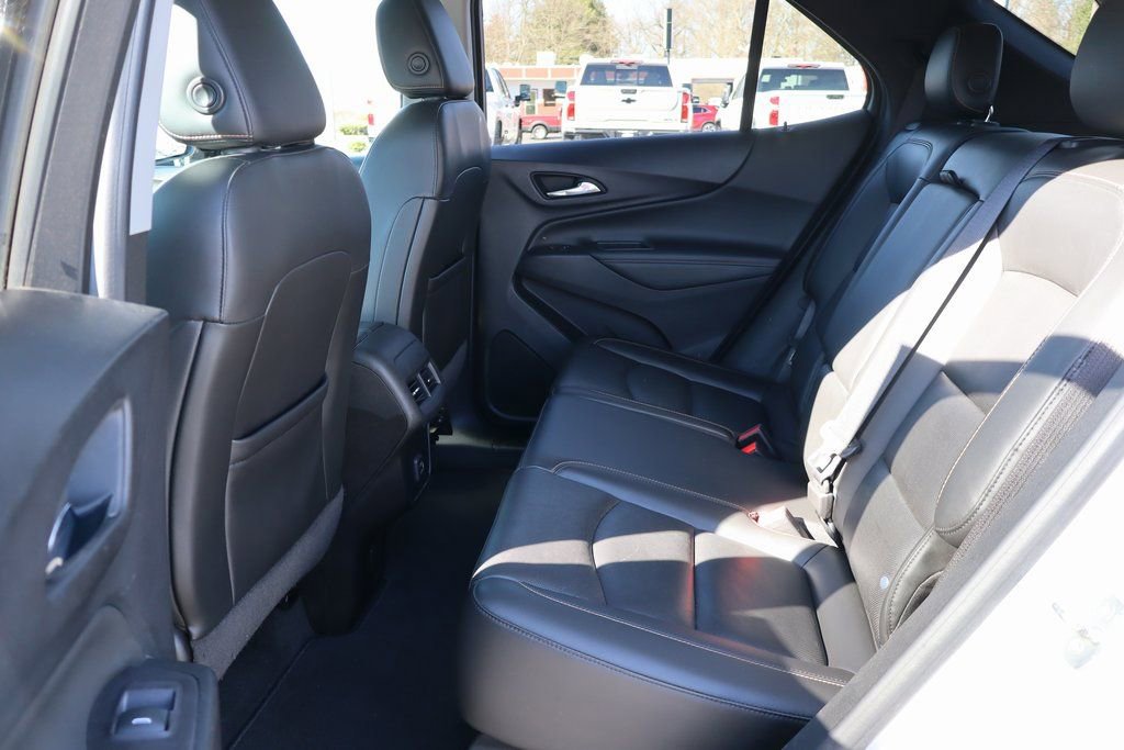 Used 2020 Chevrolet Equinox Premier w/ Premier Redline Edition image 18