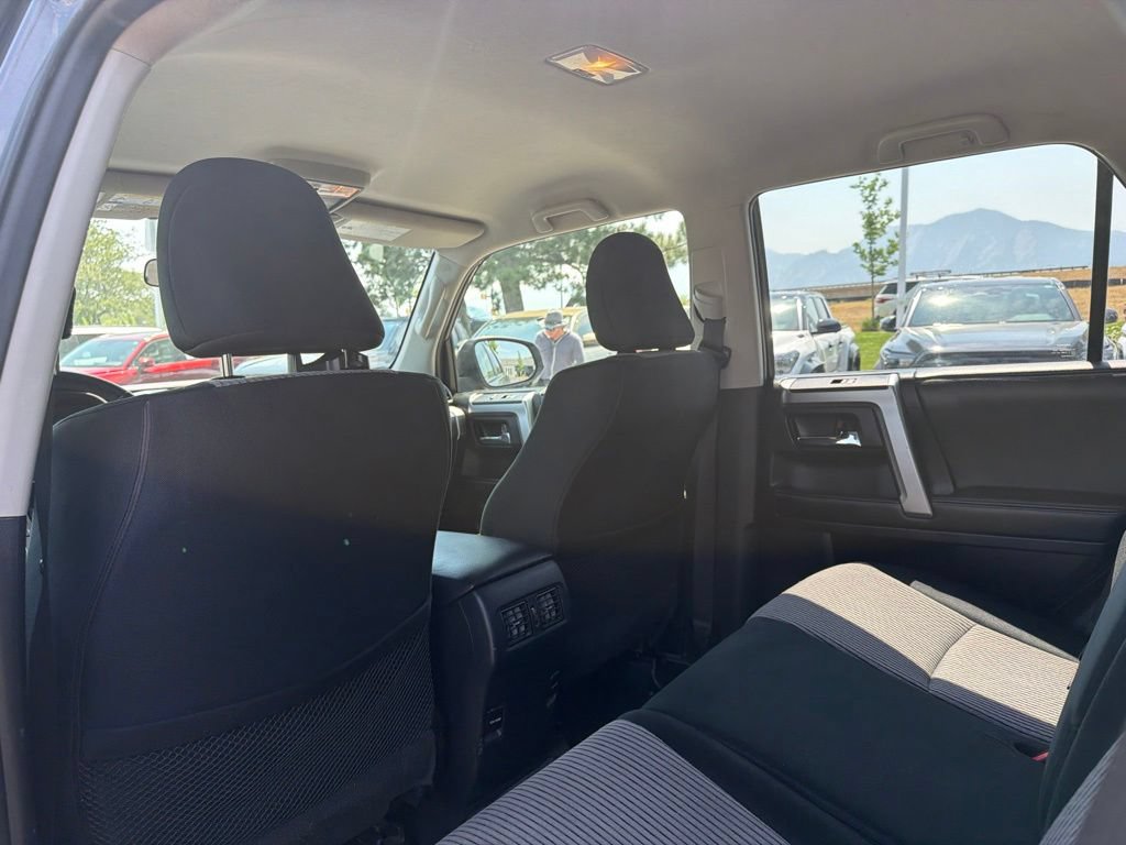 Used 2018 Toyota 4Runner SR5 AWD/4WD image 20