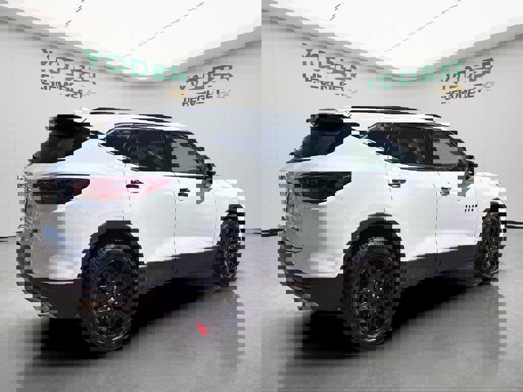 Used 2023 Chevrolet Blazer LT image 6