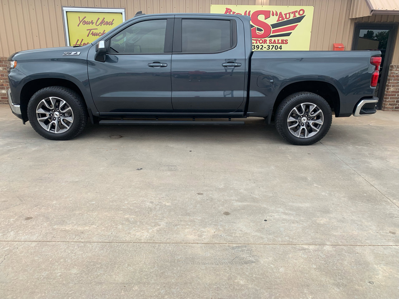 Used 2019 Chevrolet Silverado 1500 LT w/ Texas Edition image 5
