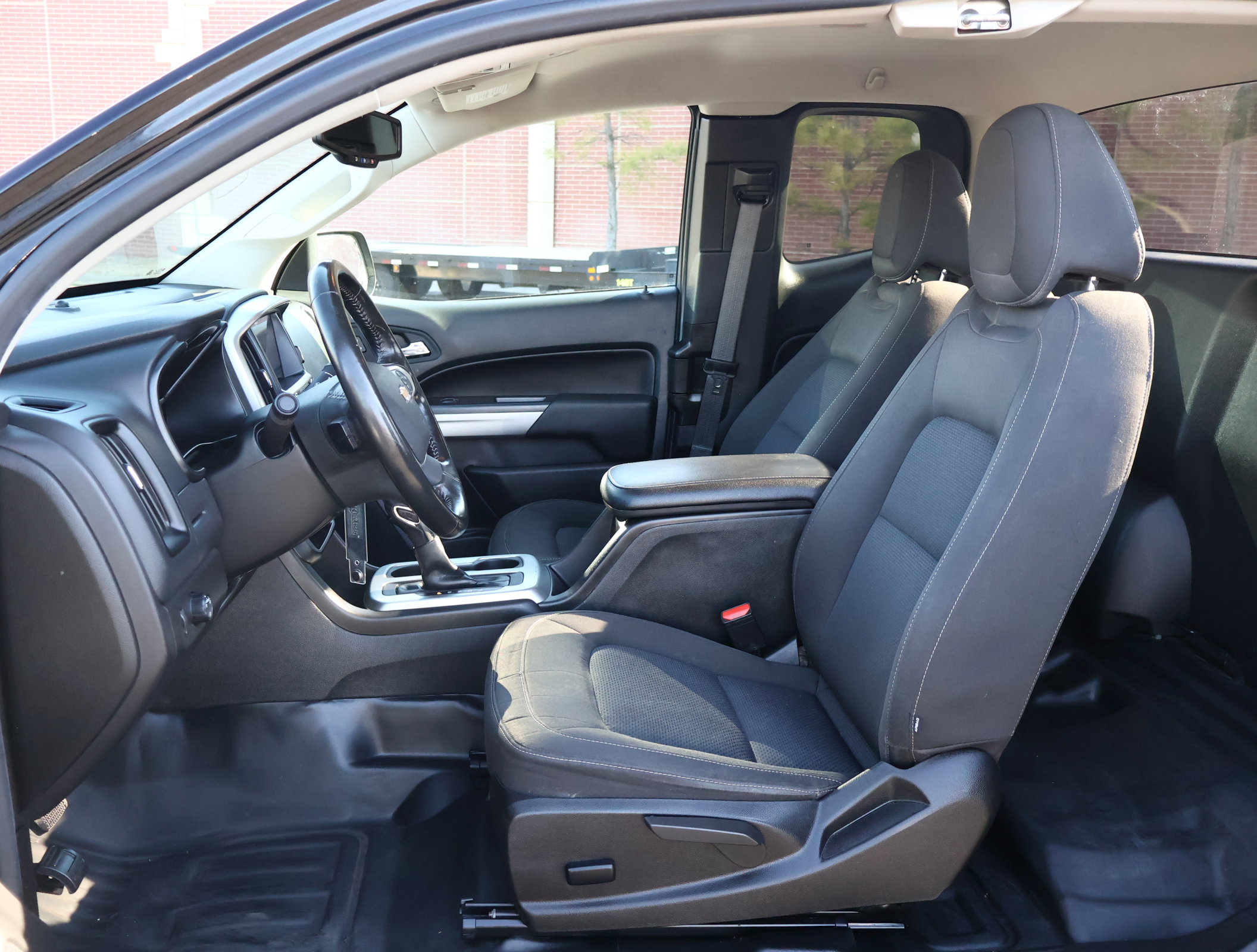 Used 2022 Chevrolet Colorado LT w/ Fleet Safety Package image 10